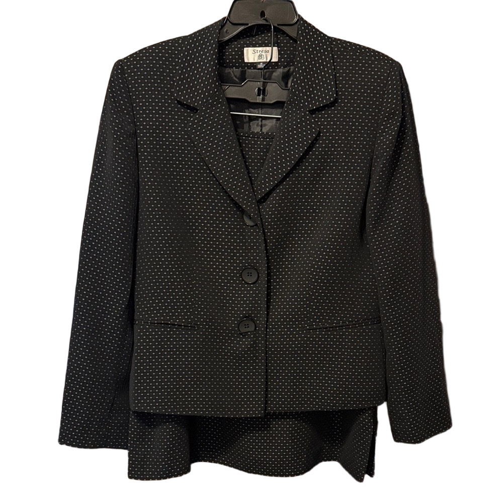 Stresa Black Womans Suit with Light Pattern